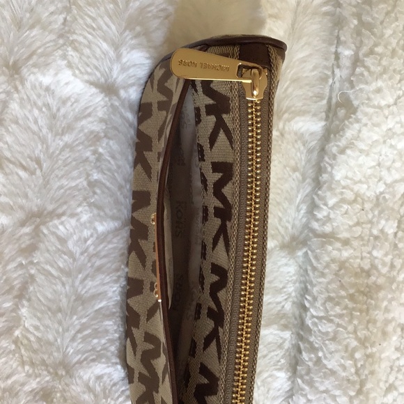 Michael Kort case - Picture 2 of 4